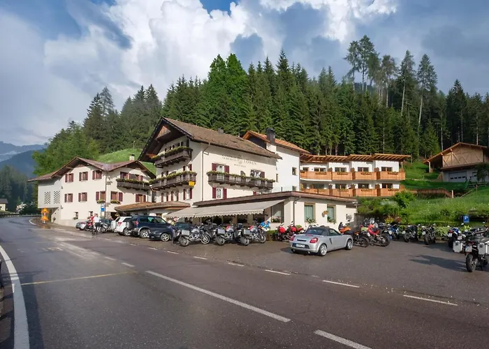 Gasthof Loewen Nova Levante