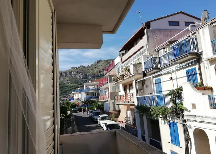 Akron B&B SantʼAlessio Siculo