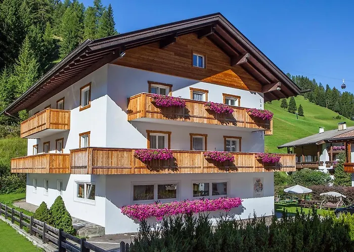 Hotel Garni Lanzinger Selva di Val Gardena