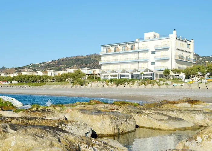 Capo Nettuno Hotel Capo dʼOrlando