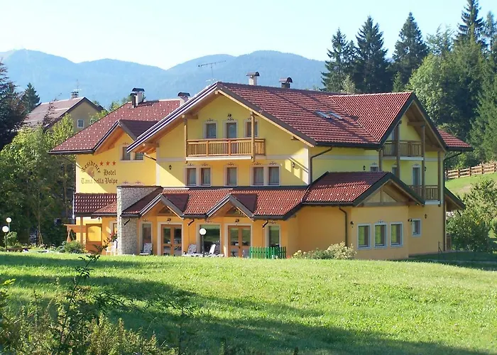 Aparthotel Tana Della Volpe Lavarone