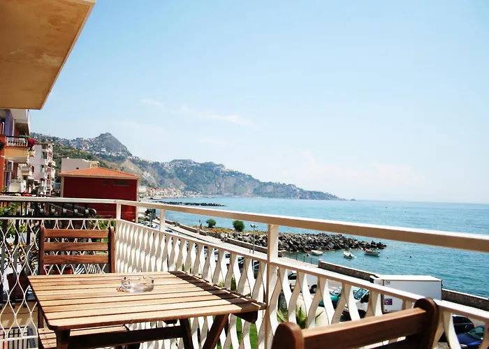 Mediterraneo Guesthouse Giardini Naxos