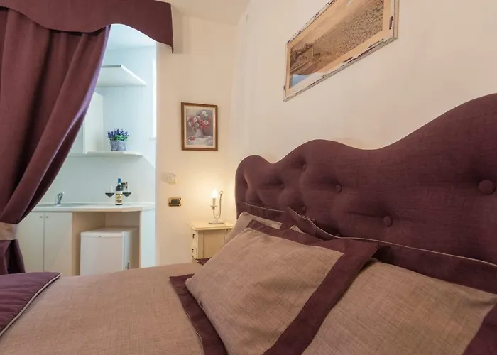 Villa Goccia di Vino La Morra