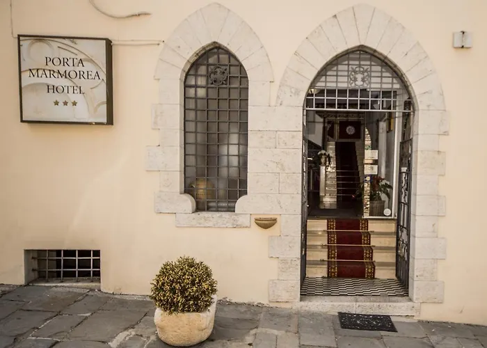 Hotel Porta Marmorea Gubbio
