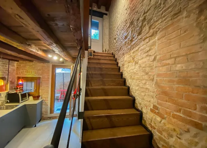 Rosso Charm B&B Venezia