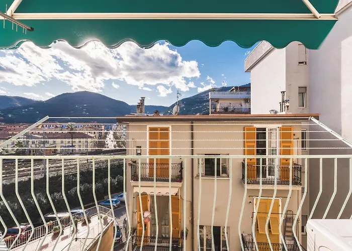 Lia Rooms 2 La Spezia
